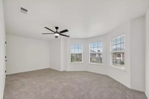 Bedroom - 482 Cloverleaf Dr, Lancaster, TX 75146 photo 1 of 8
