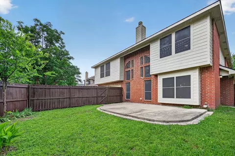 Exterior - 482 Cloverleaf Dr, Lancaster, TX 75146 photo 4 of 4