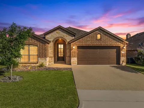 3017 Paint Horse Dr, Waco, TX 76706