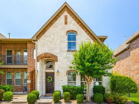 4221 Comanche Dr, Carrollton, TX 75010