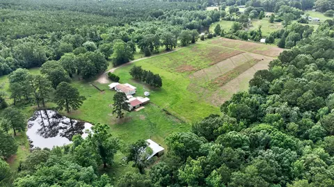 11046 Upper State Line Rd, Vivian, LA 71082