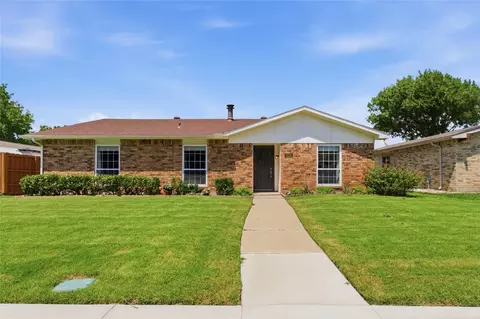 5225 Bartlett Dr, The Colony, TX 75056