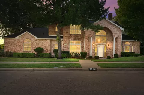2113 Valley View Dr, Cedar Hill, TX 75104