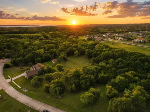 1216 Marker Dr, Grand Prairie, TX 75104