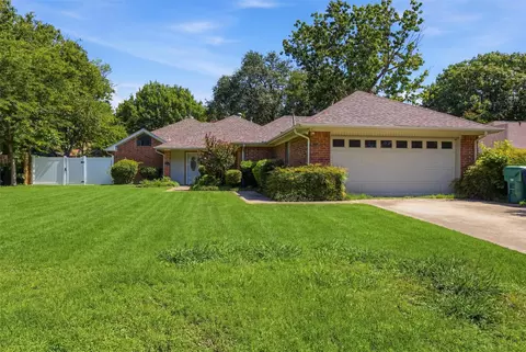 1501 Pickwick Ln, Denton, TX 76209
