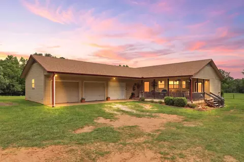 1211 An County Road 153, Palestine, TX 75801
