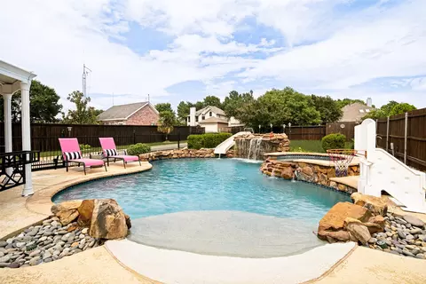 4304 Cape Cod Dr, The Colony, TX 75056