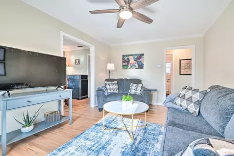 601 Circle Dr, Arlington, TX 76010
