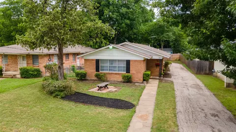 203 Brown St, Waxahachie, TX 75165