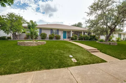 9421 Meadowknoll Dr, Dallas, TX 75243