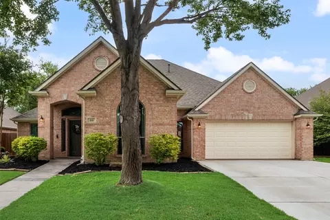 318 Lakewood Dr, Trophy Club, TX 76262