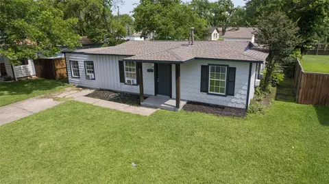 821 Travis St, Garland, TX 75040