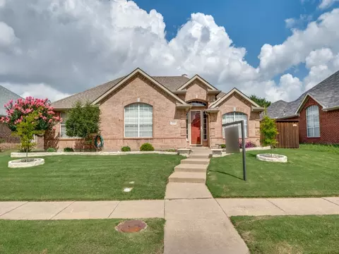 3905 Harrison Ct, Carrollton, TX 75010