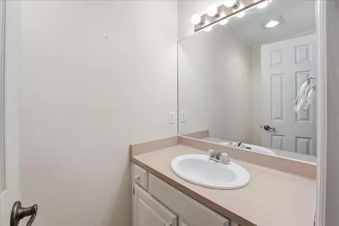 Bath - 15744 Timberhill Dr, Flint, TX 75762 photo 6 of 6