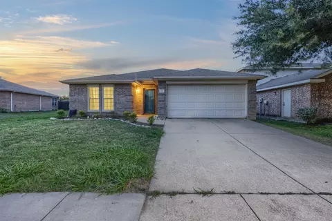 112 Tripp Trl, Denton, TX 76207