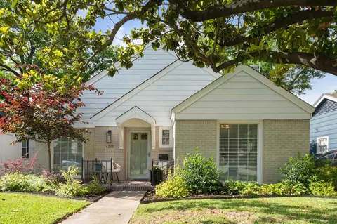 4313 Locke Ave, Fort Worth, TX 76107