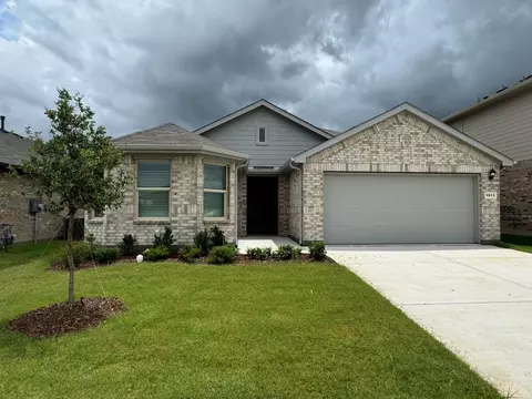 1013 Burnt Ranch Ln, Fort Worth, TX 76131