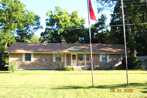 1628 Riverway Ln, Lancaster, TX 75146