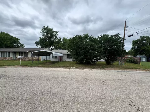 1429 Remington St, Graham, TX 76450