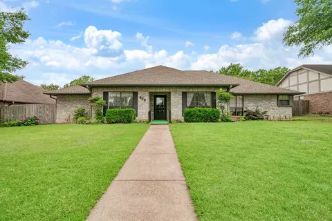 525 Medalist St, Paris, TX 75460