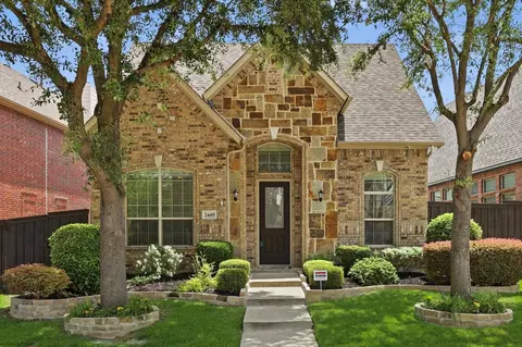 2449 Embleton Dr, Lewisville, TX 75067