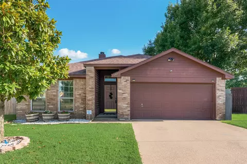103 Comfort Ct, Waxahachie, TX 75165