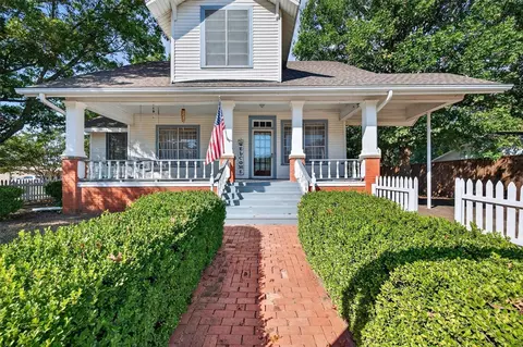 201 N Main St, Leonard, TX 75452