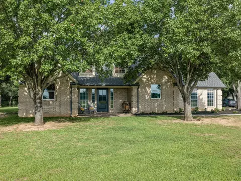 210 County Road 2696, Alvord, TX 76225