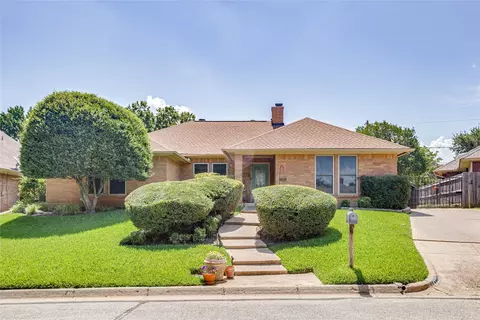 4322 Waycross Dr, Arlington, TX 76016