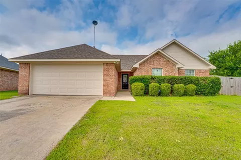 2206 Kaitlyn Cir, Caddo Mills, TX 75135