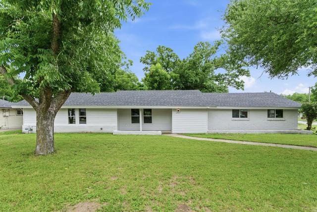 507 Country Club Rd, Cleburne, TX 76033