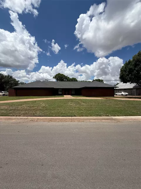 14 Fairway Oaks Blvd, Abilene, TX 79606