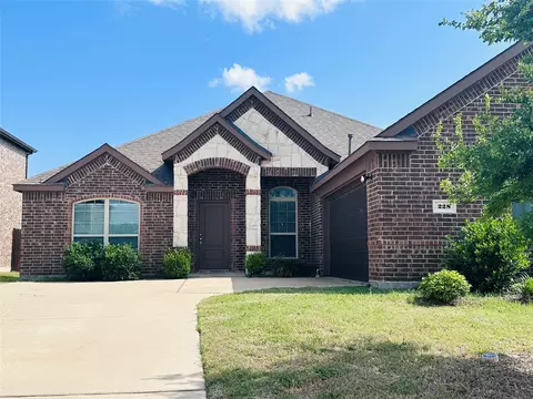 228 Mina St, Red Oak, TX 75154