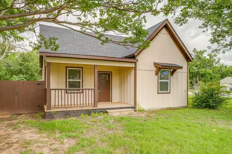 1115 Hanover St, Weatherford, TX 76086