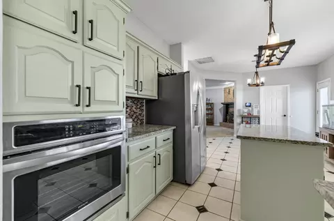 Kitchen - 3105 Chalkstone Dr, Rowlett, TX 75088 photo 2 of 3