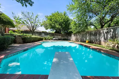 2801 Knotted Oaks Trl, Arlington, TX 76006