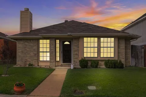 1809 Water Oak Dr, Lewisville, TX 75067
