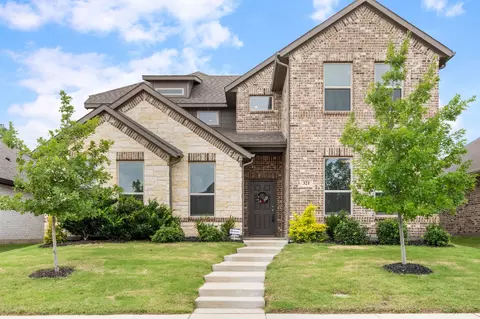 321 Pasture Dr, Midlothian, TX 76065