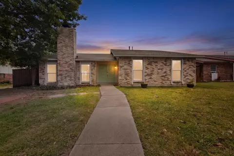 6313 Fallbrook Dr, Garland, TX 75043