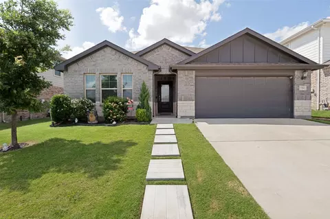 2504 Awensa Dr, Fort Worth, TX 76179
