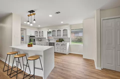 2505 Meadows Ln, Sherman, TX 75092