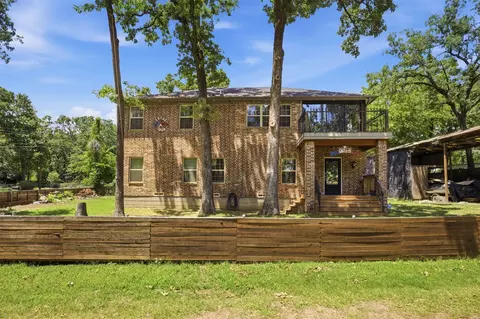 222 Wedgewood Dr, Mabank, TX 75156