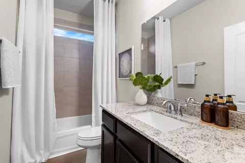 Bath - 11233 Solar St, Lorena, TX 76655 photo 3 of 3