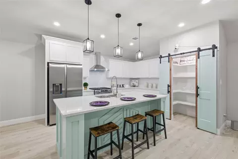 3412 Mission St, Fort Worth, TX 76109