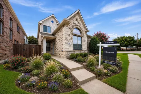 2140 Walnut Square Dr, Plano, TX 75025