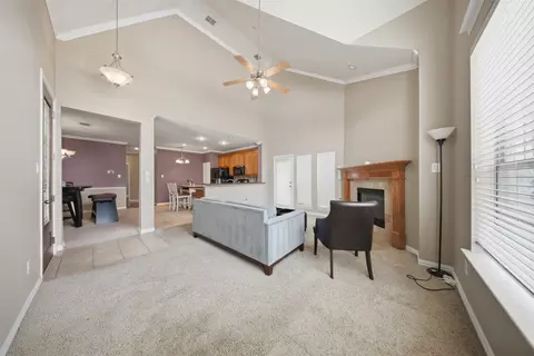 2140 Walnut Square Dr, Plano, TX 75025