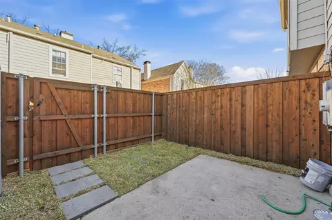 Exterior - 73 Winchester Dr, Euless, TX 76039 photo 4 of 6