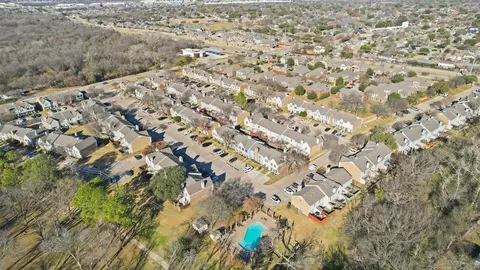 View/Area - 73 Winchester Dr, Euless, TX 76039 photo 3 of 4
