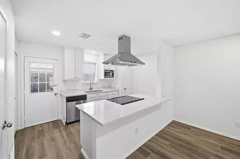 Kitchen - 73 Winchester Dr, Euless, TX 76039 photo 1 of 3