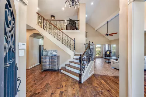 3807 Keystone Ct, Carrollton, TX 75007